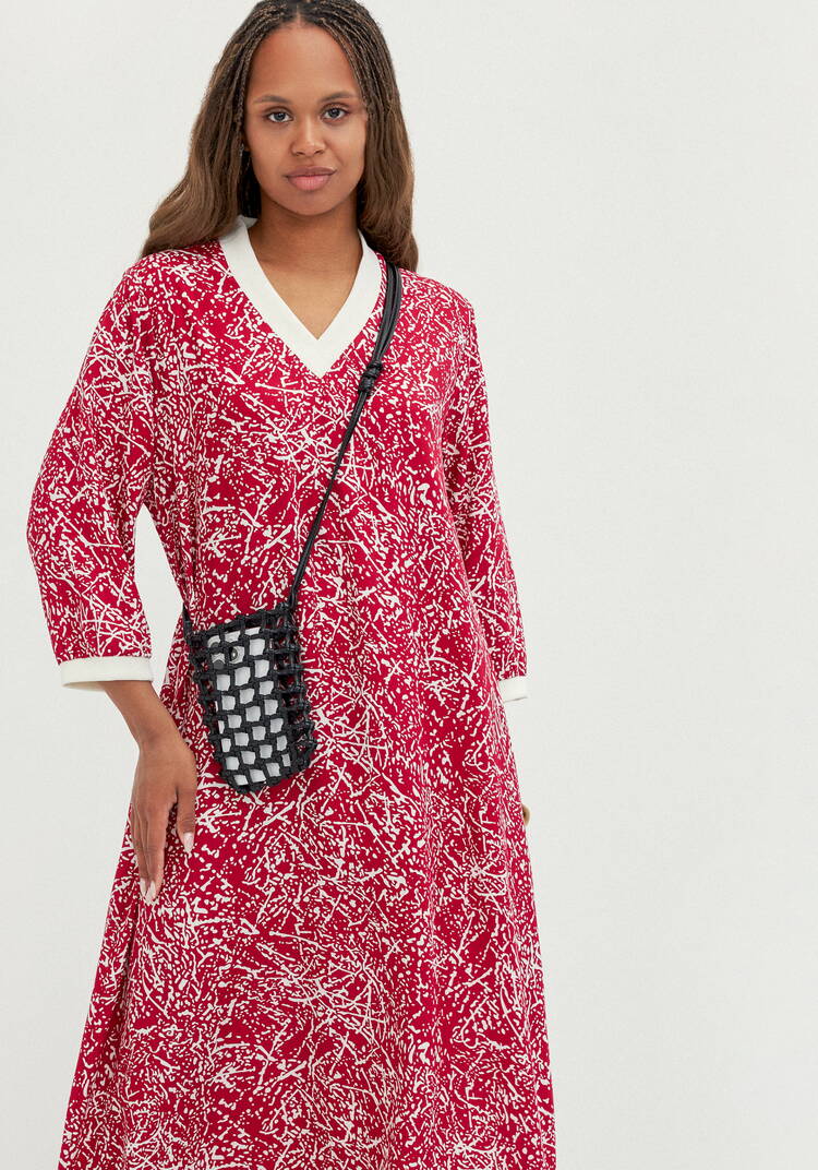 Платье А-силуэта с контрастной отделкой шир.  750, рис. 10