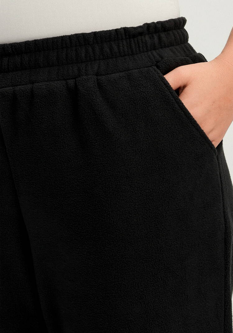 Брюки прямые из флиса на резинке шир.  750, рис. 21