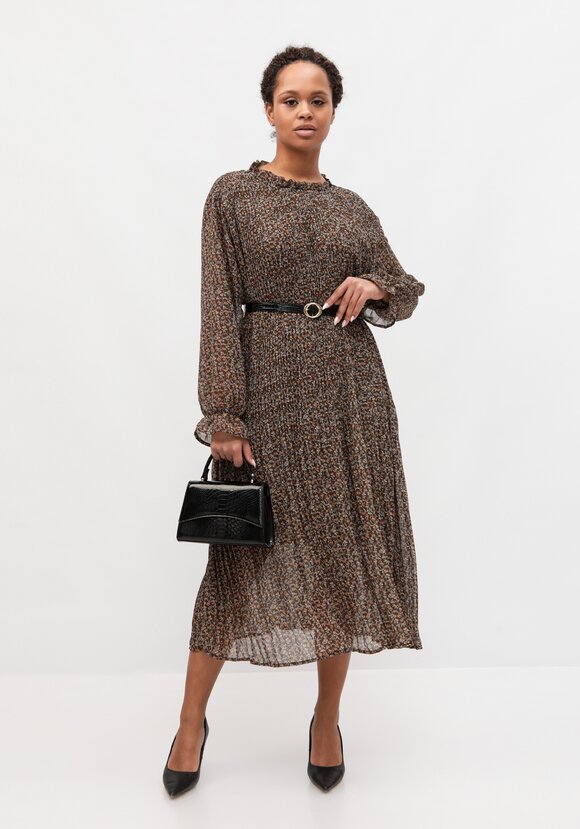 Платье Асие шир.  580, рис. 1