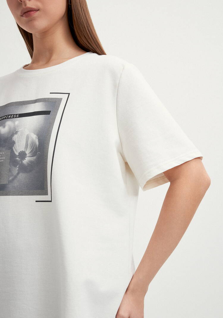 Костюм с флористическим принтом на футболке шир.  750, рис. 16