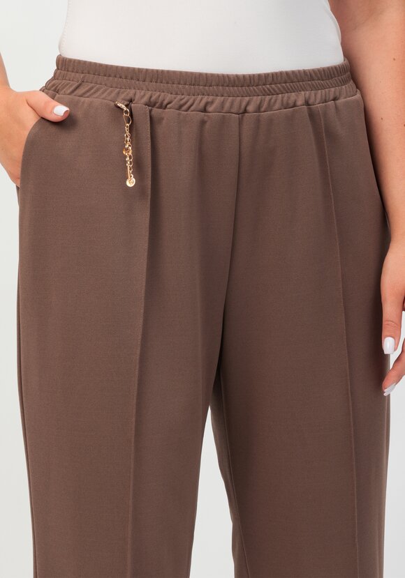 Брюки прямые на резинке по поясу шир.  580, рис. 5