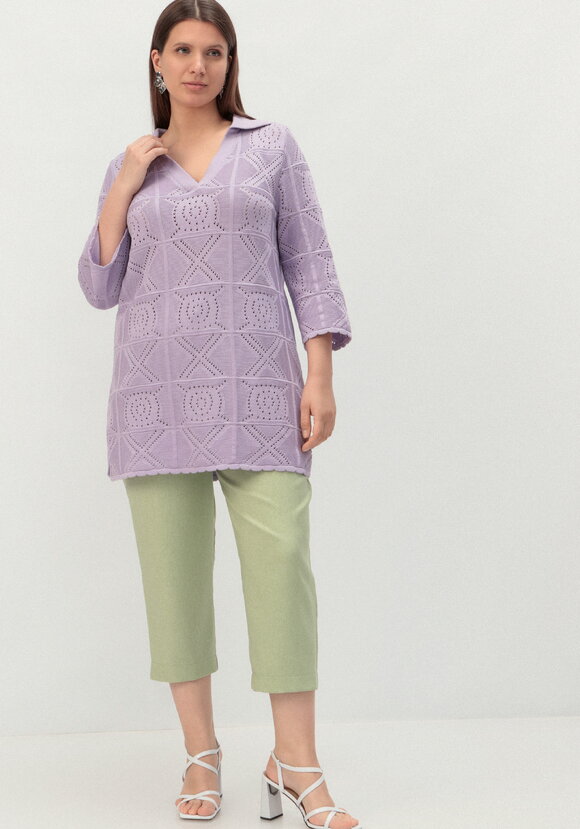 Туника с ажурным рисунком и воротником поло шир.  580, рис. 31