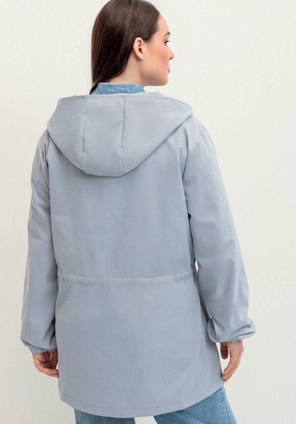 Ветровка с капюшоном и талии на кулиске шир.  580, рис. 30