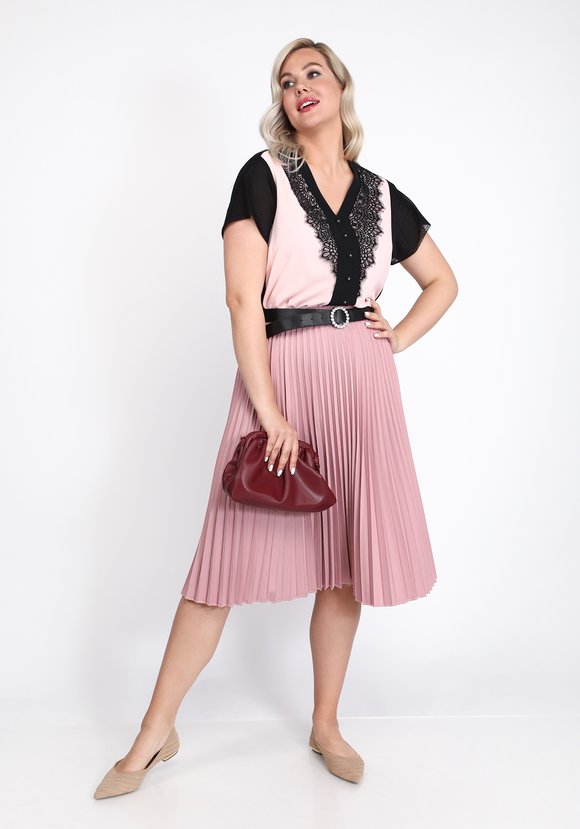 Блуза свободная со вставками из кружева шир.  580, рис. 7