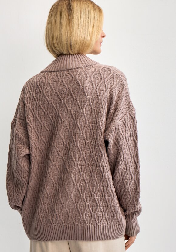 Кардиган на молнии с вязкой в виде ромбов шир.  580, рис. 22