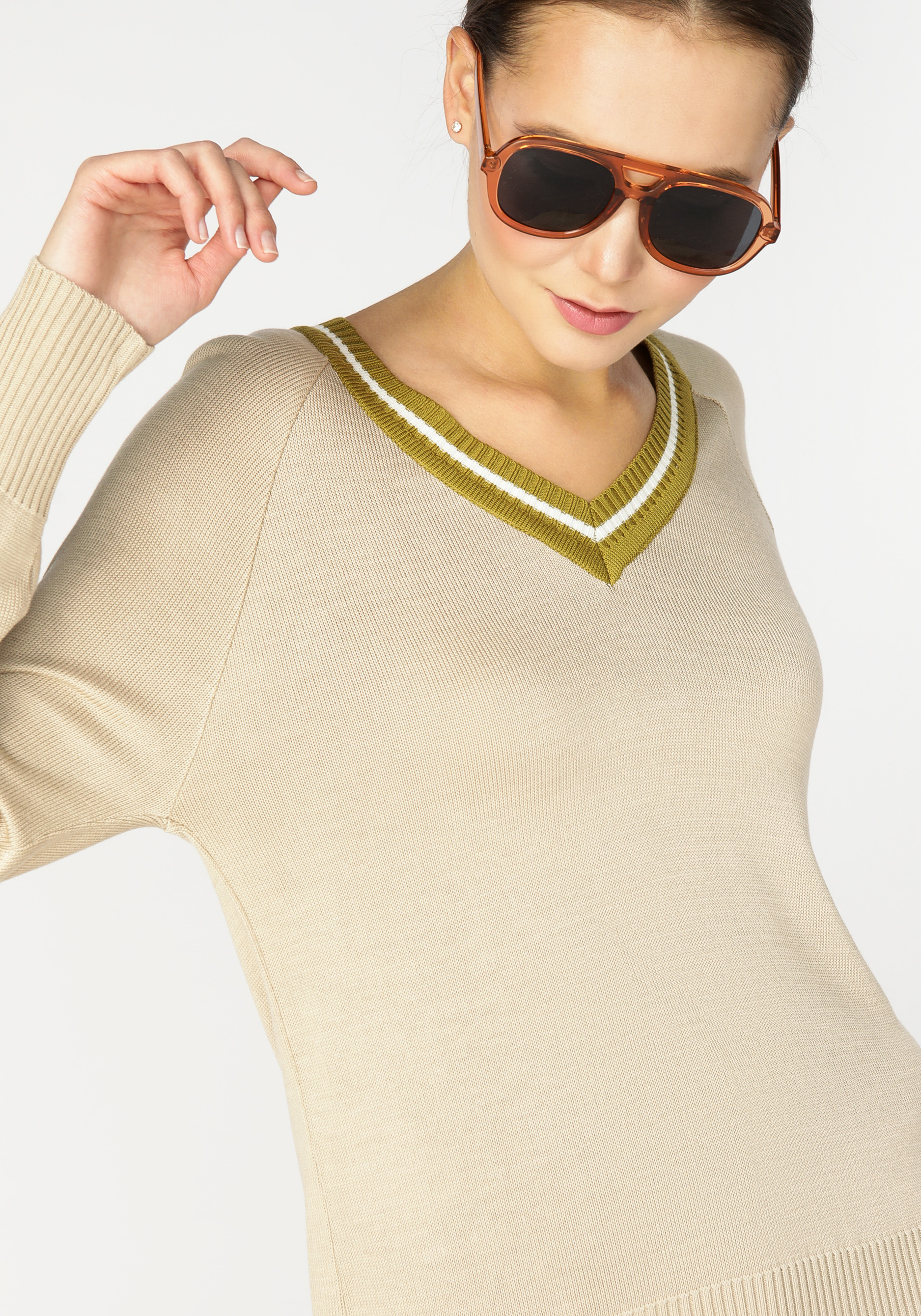 Пуловер женский с контрастной отделкой Vivawool, размер 58, цвет черный - фото 10