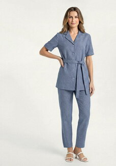 Костюм из жакета и брюк в полоску