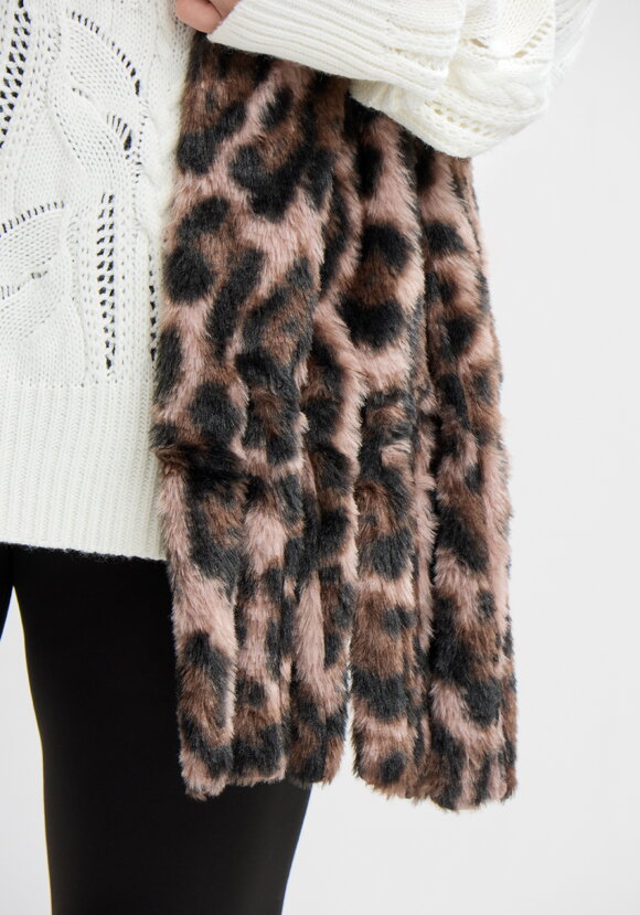 Шарф Леопард шир.  580, рис. 6