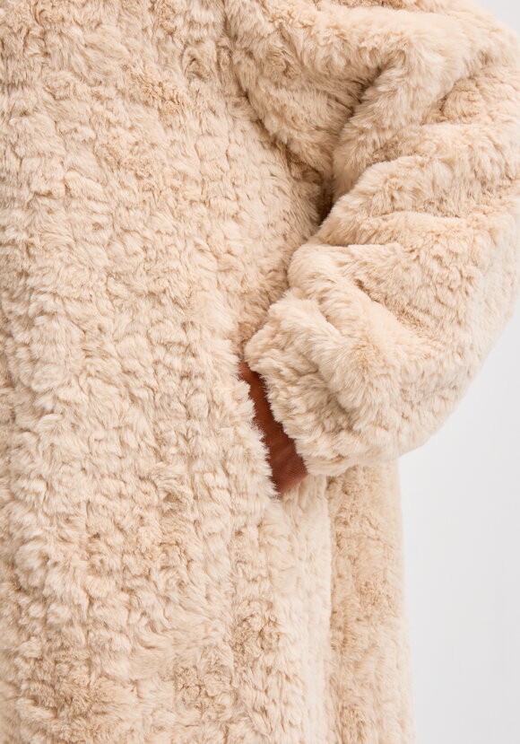 Пальто Вия шир.  580, рис. 14