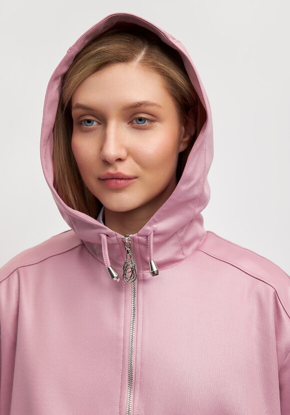 Ветровка с ажурным узором на карманах шир.  580, рис. 13