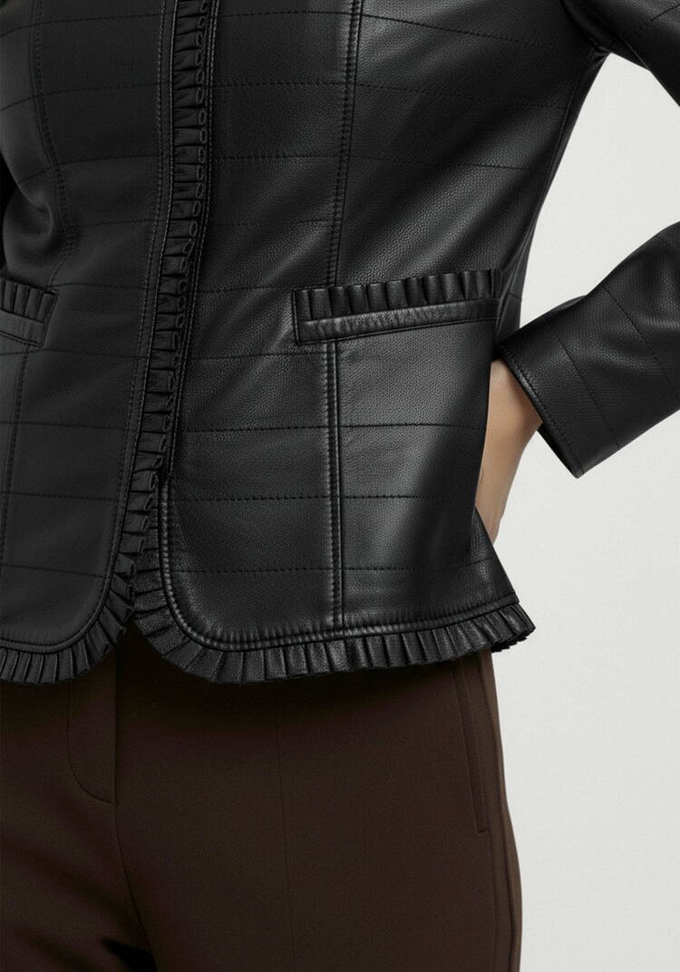 Куртка из экокожи с рюшей шир.  750, рис. 41