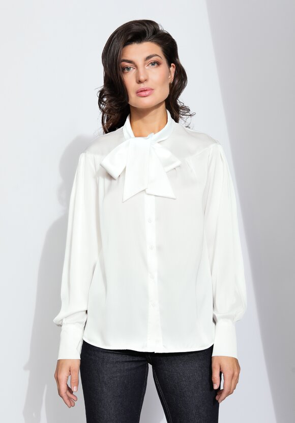 Блуза прямого силуэта с бантом шир.  580, рис. 16