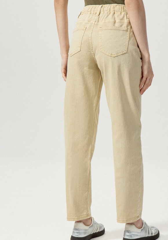 Джинсы с резинкой по поясу шир.  580, рис. 23