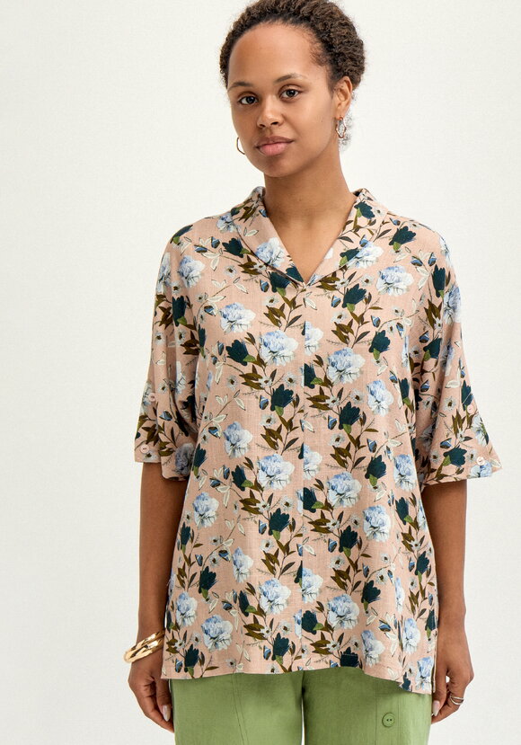 Блуза со спущенным плечом и с воротом шаль шир.  580, рис. 12