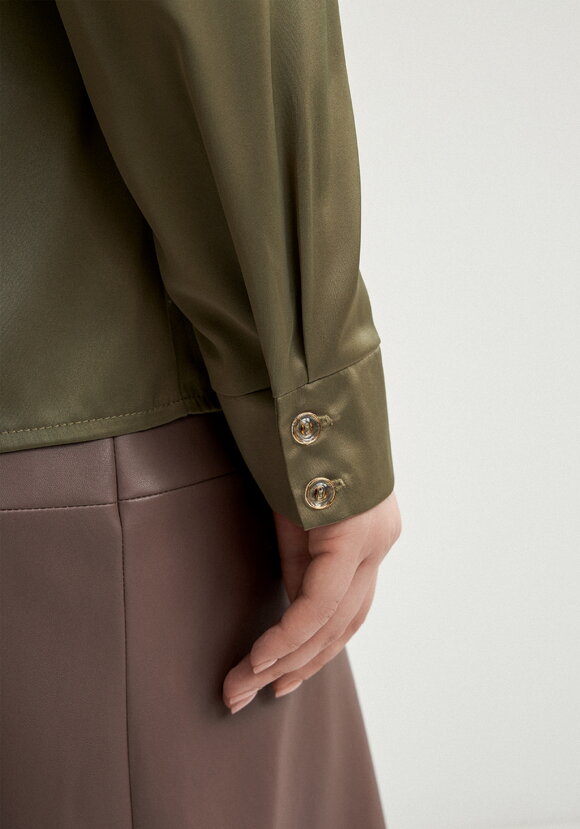 Блуза шелковая с воротником-хомутом шир.  580, рис. 5