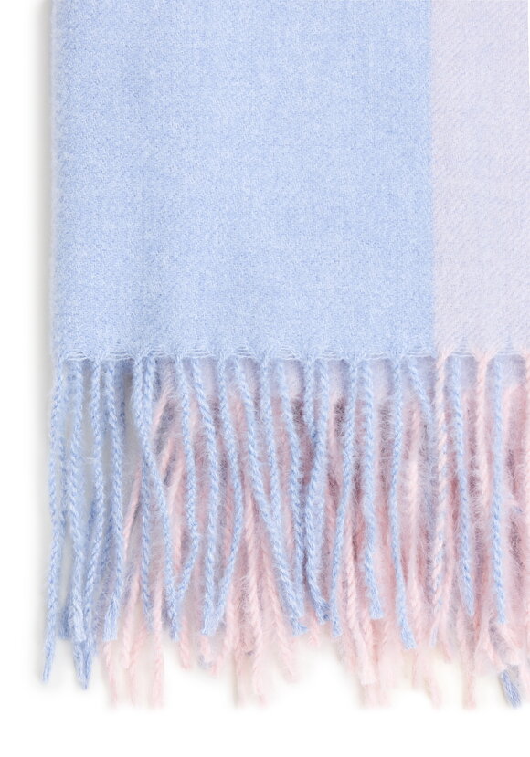 Платок Сильвия шир.  580, рис. 17