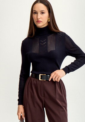 Водолазка из вискозы с узором