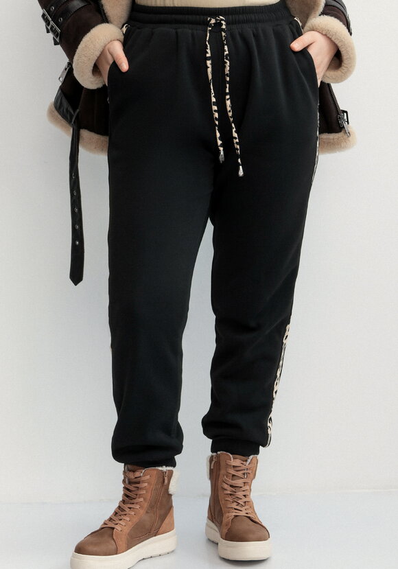 Брюки с леопардовыми лампасами шир.  580, рис. 4