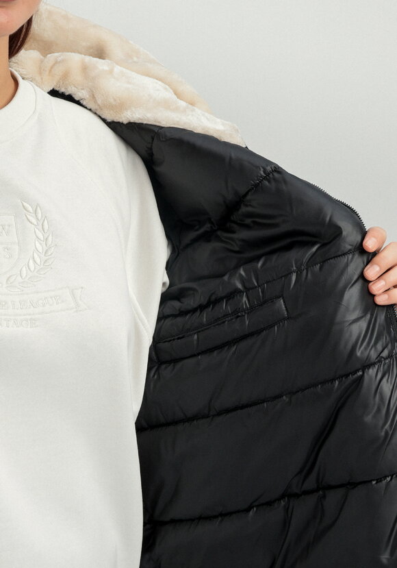 Куртка с меховым капюшоном на молнии шир.  580, рис. 8