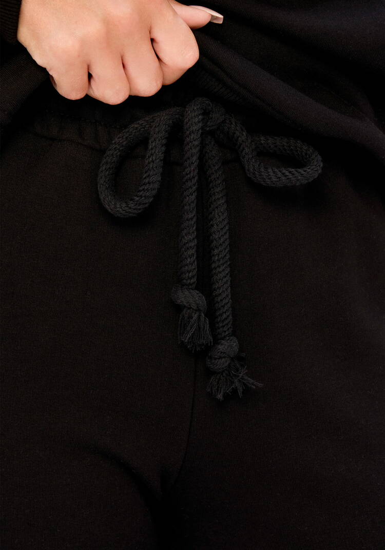 Брюки джоггеры с карманами на резинке шир.  750, рис. 10