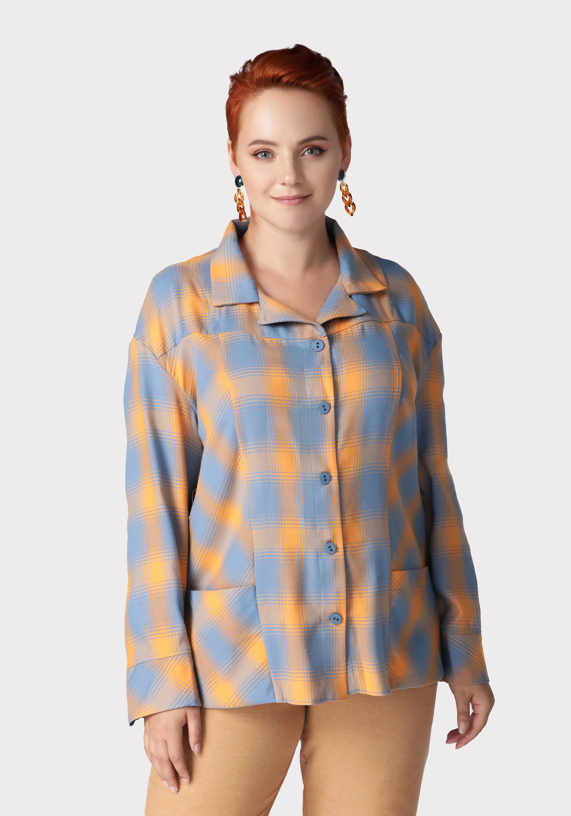 блуза из штапеля свободного кроя Блуза в клетку с накладными карманами