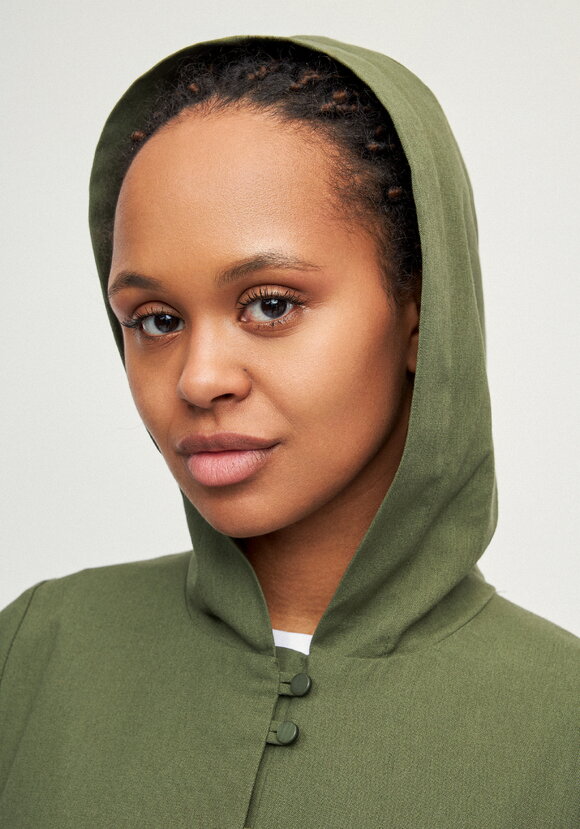 Платье-тренч с капюшоном изо льна шир.  580, рис. 7