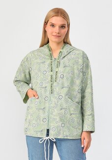 Ветровка с цветочным принтом