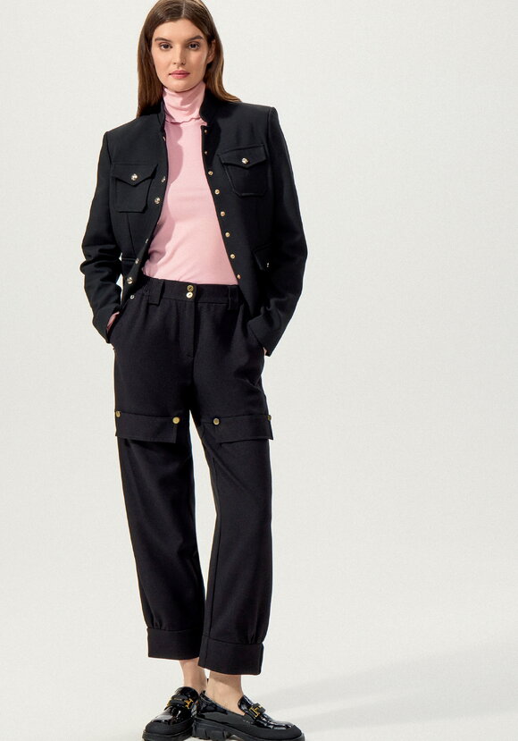 Брюки джоггеры с съемным клапаном шир.  580, рис. 4