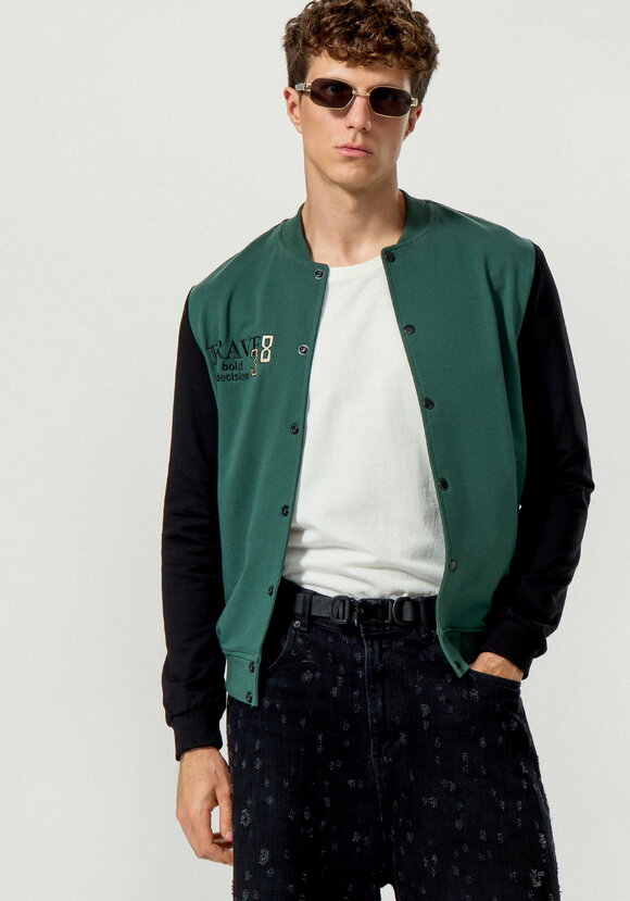 Бомбер с застежкой на кнопки шир.  580, рис. 1