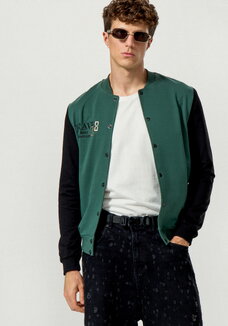 Бомбер с застежкой на кнопки