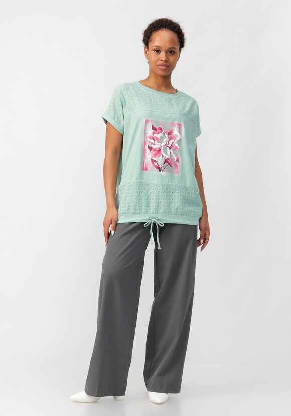 Блуза с принтом и ажурными вставками шир.  580, рис. 2