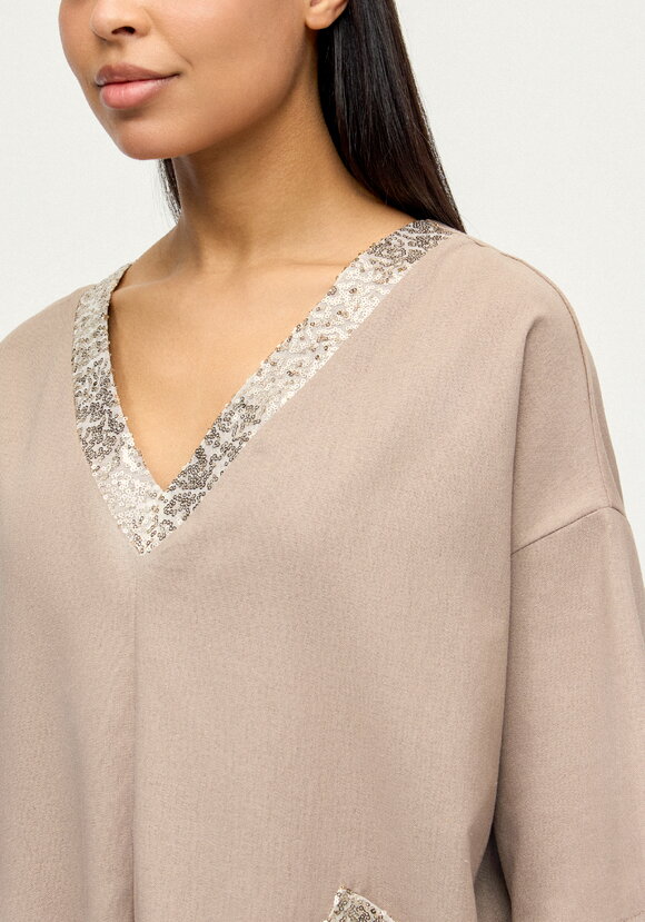 Блуза изо льна с паетками шир.  580, рис. 14