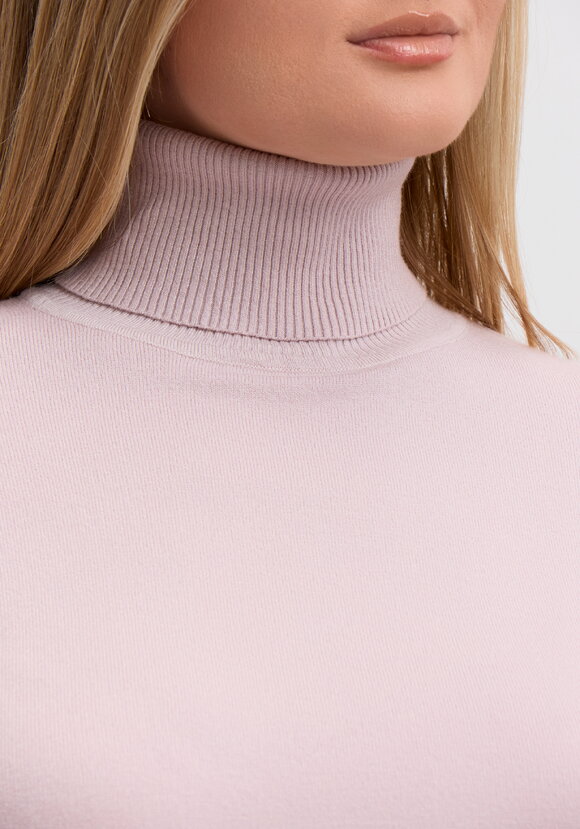 Водолазка Азалия шир.  580, рис. 35