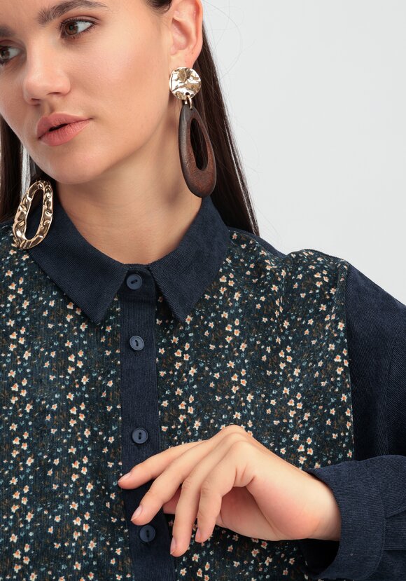 Рубашка из микровельвета с цветочной вставкой шир.  580, рис. 13