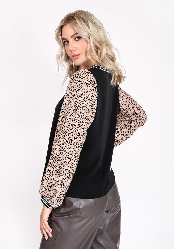 Блуза с контрастным свободным рукавом шир.  580, рис. 7