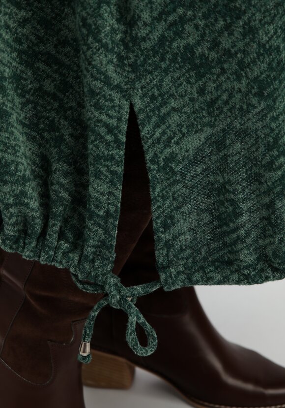 Юбка А-силуэта с кулиской по низу шир.  580, рис. 7