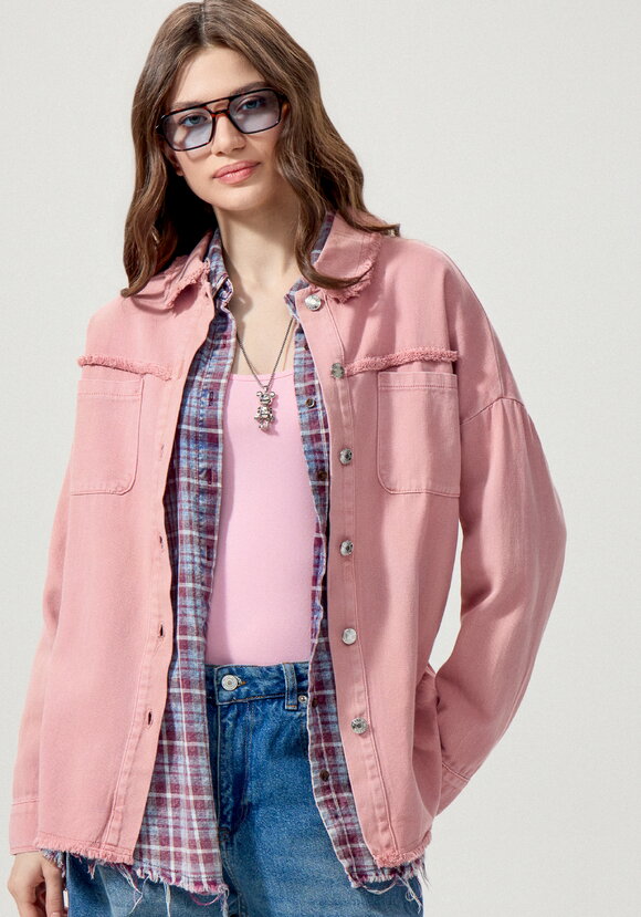 Джинсовая куртка с бахромой по краям шир.  580, рис. 25