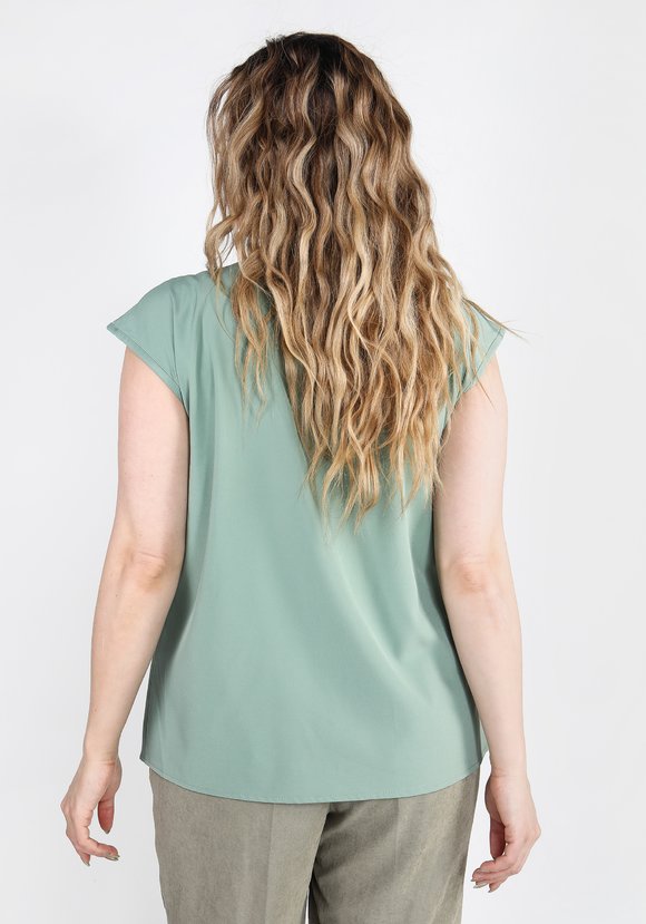 Блуза с декорированным элементом шир.  580, рис. 15