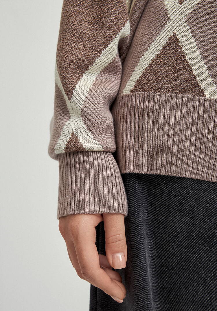 Свитер с рисунком ромбы и метанитью шир.  750, рис. 6