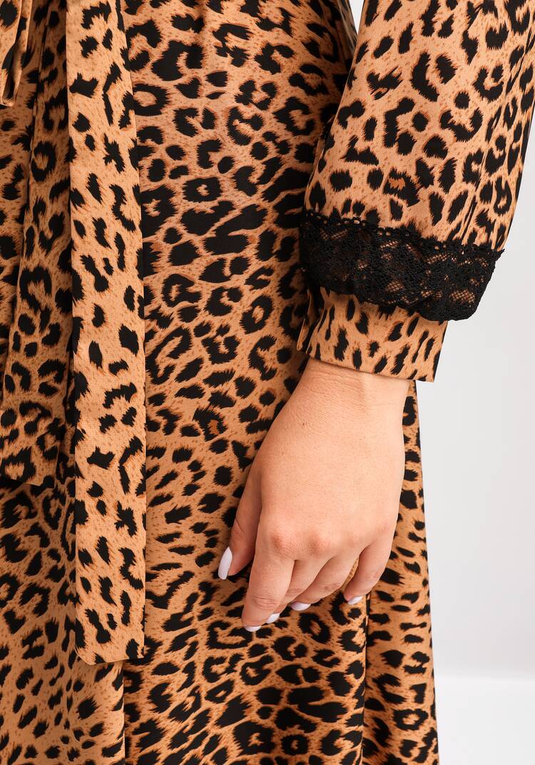 Платье с кружевом и анималистичным принтом шир.  750, рис. 6