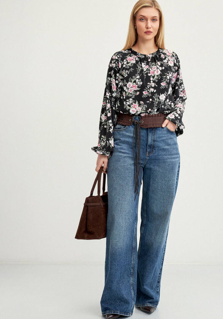 Блуза с цветочным принтом на пугoвицах шир.  750, рис. 10