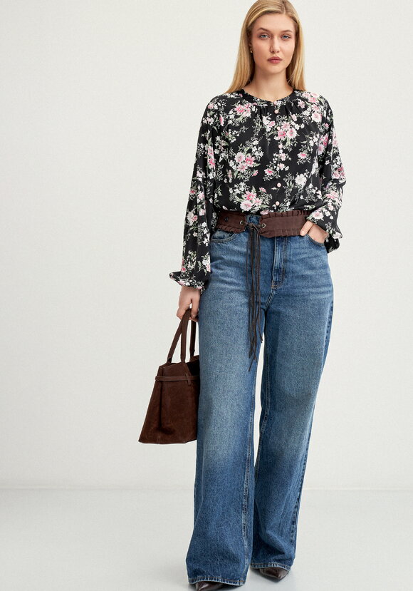 Блуза с цветочным принтом на пугoвицах шир.  580, рис. 10