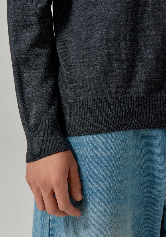 Свитер базовый с высоким воротом шир.  580, рис. 21