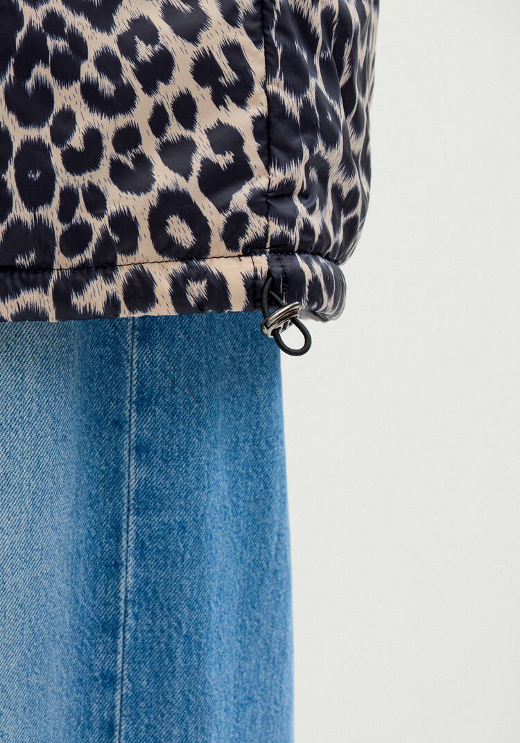 Куртка с анималистическим принтом и капюшоном шир.  750, рис. 7