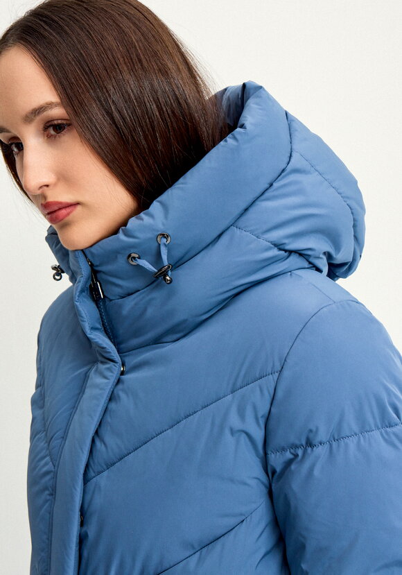 Пуховик стеганый свободного кроя с капюшоном шир.  580, рис. 25