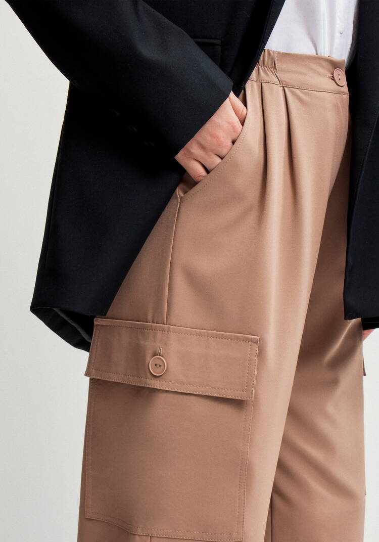 Брюки с боковыми карманами свободного кроя шир.  750, рис. 5