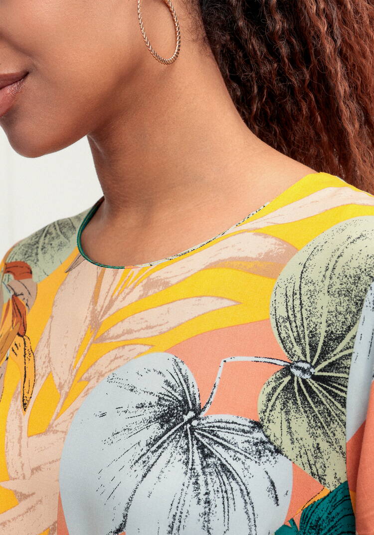 Платье из штапеля с тропическим принтом шир.  750, рис. 29