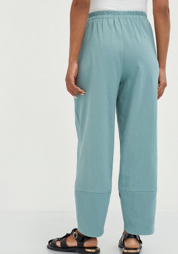 Брюки-тюльпан на резинке шир.  580, рис. 26