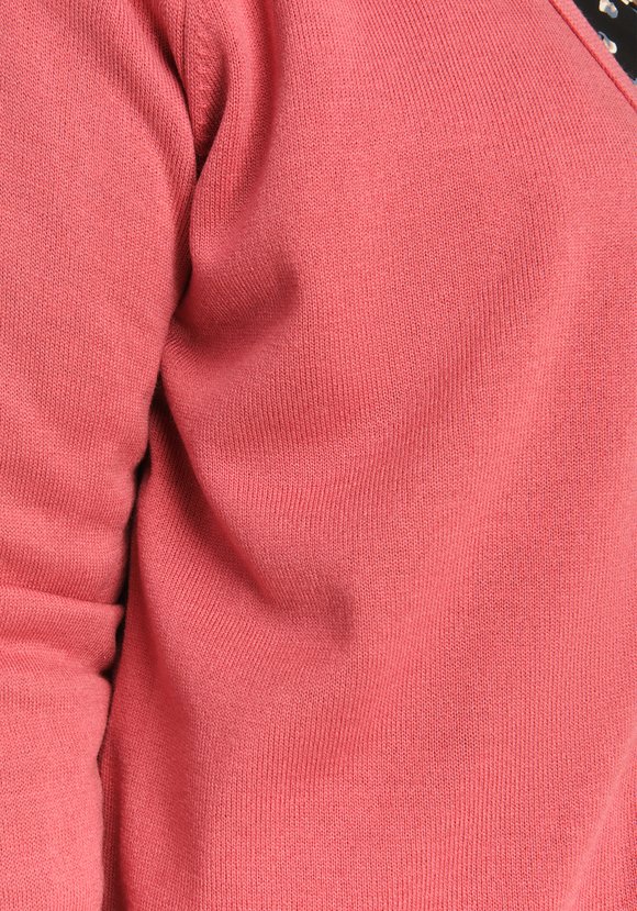 Кардиган с V-образным вырезом шир.  580, рис. 5