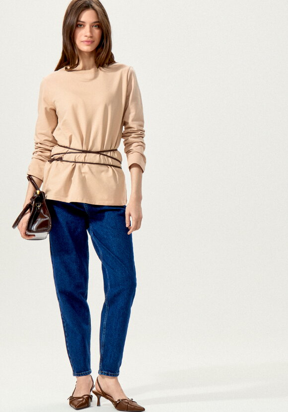 Лонгслив с нашивкой на спине шир.  580, рис. 19